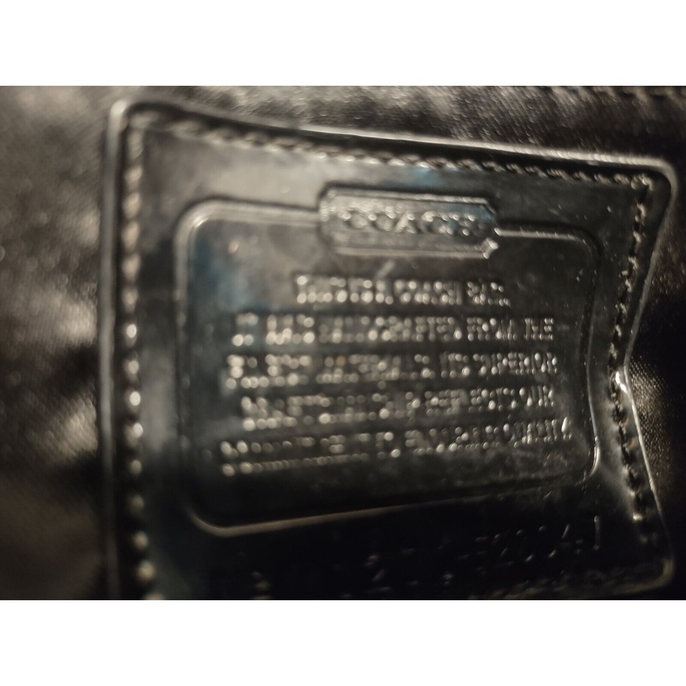 Coach Daisy Liquid‎ Gloss Pocket Patent Tote. - Picture 6 of 8